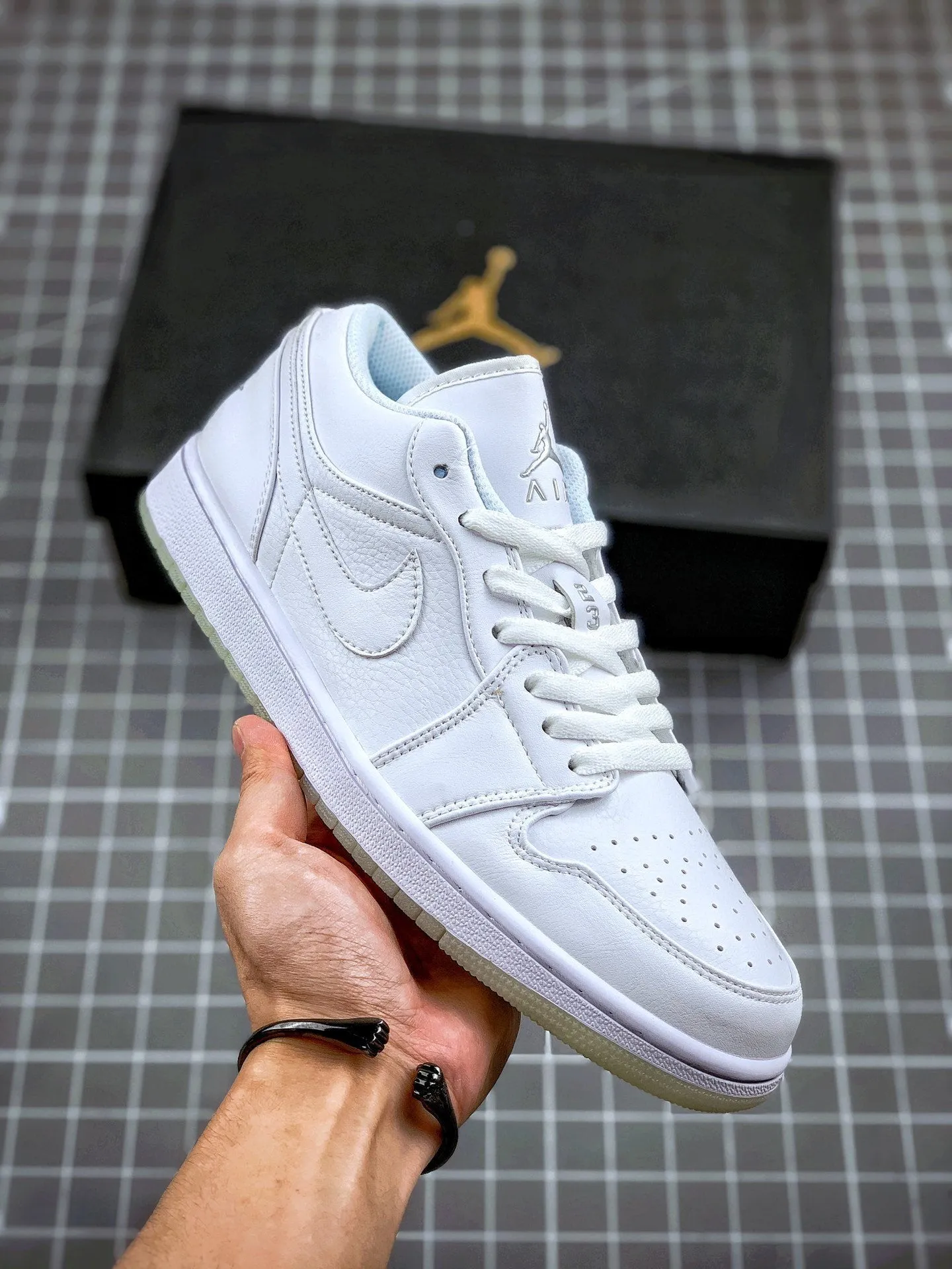 Air Jordan 1 Low White/White/Metallic Silver