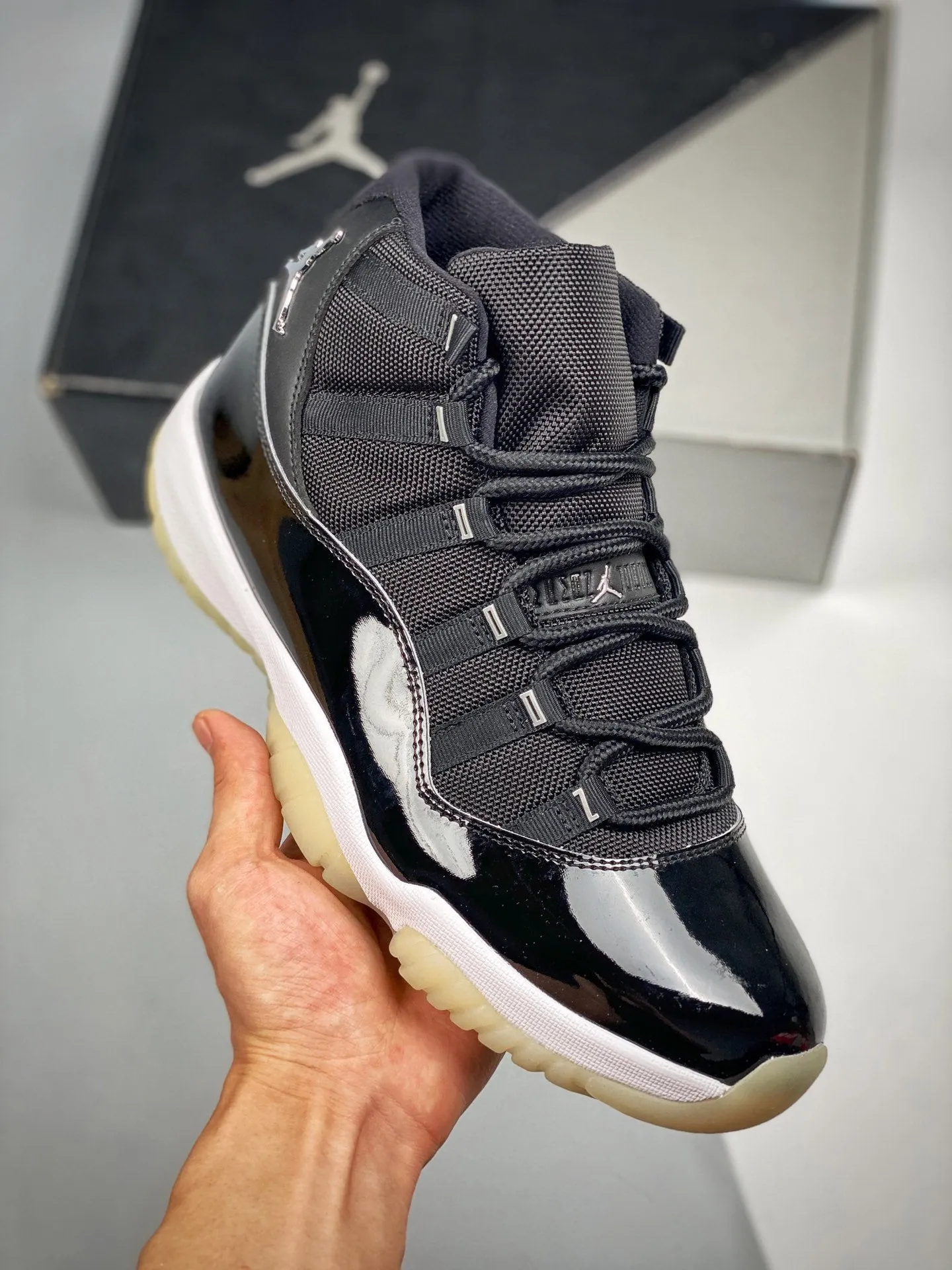 Air Jordan 11 ” Jubilee 25th Anniversary” Black/Clear-White-Metallic Silver