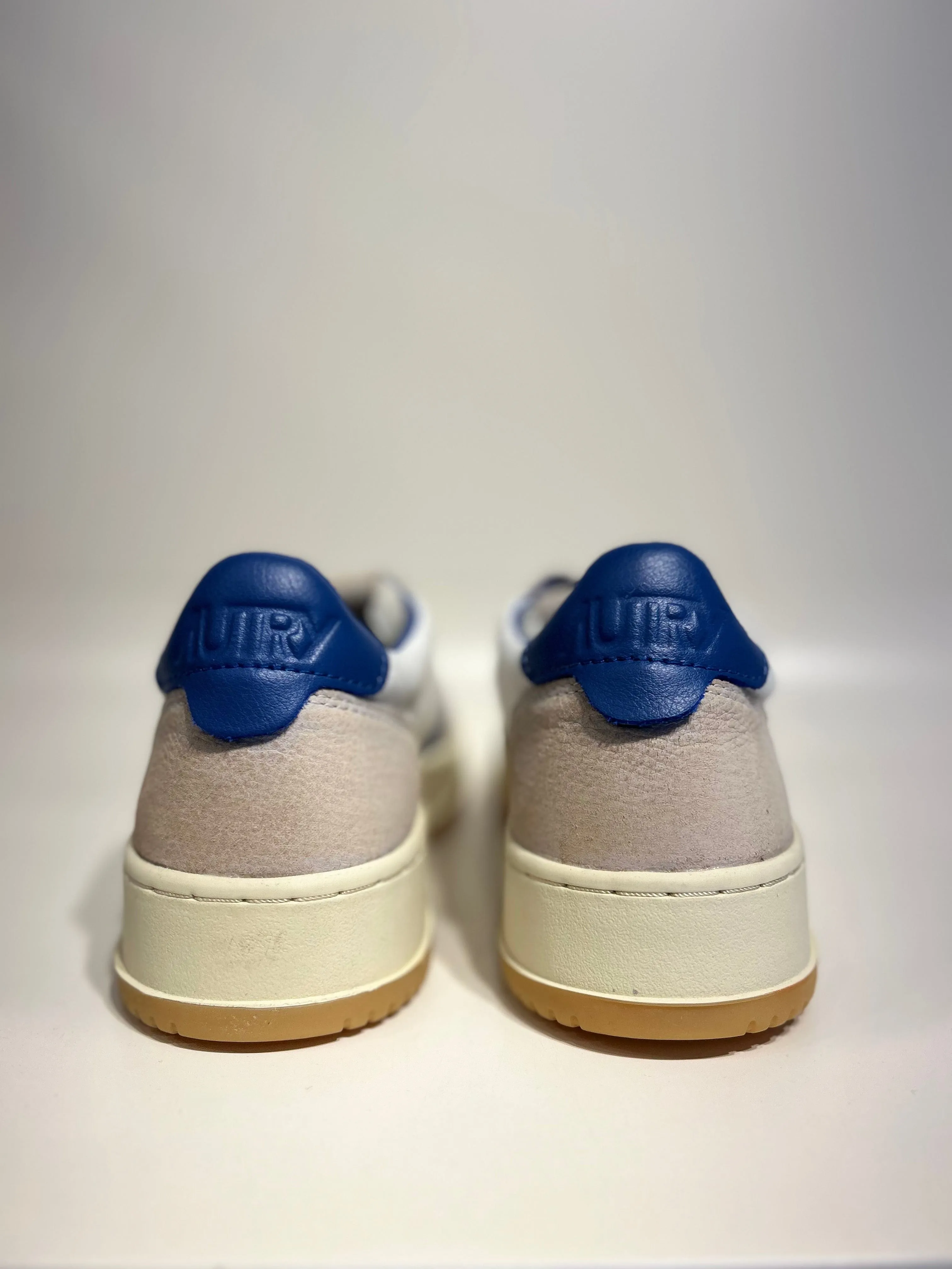 Autry Medalist Low Man Canvas Sand White Blue