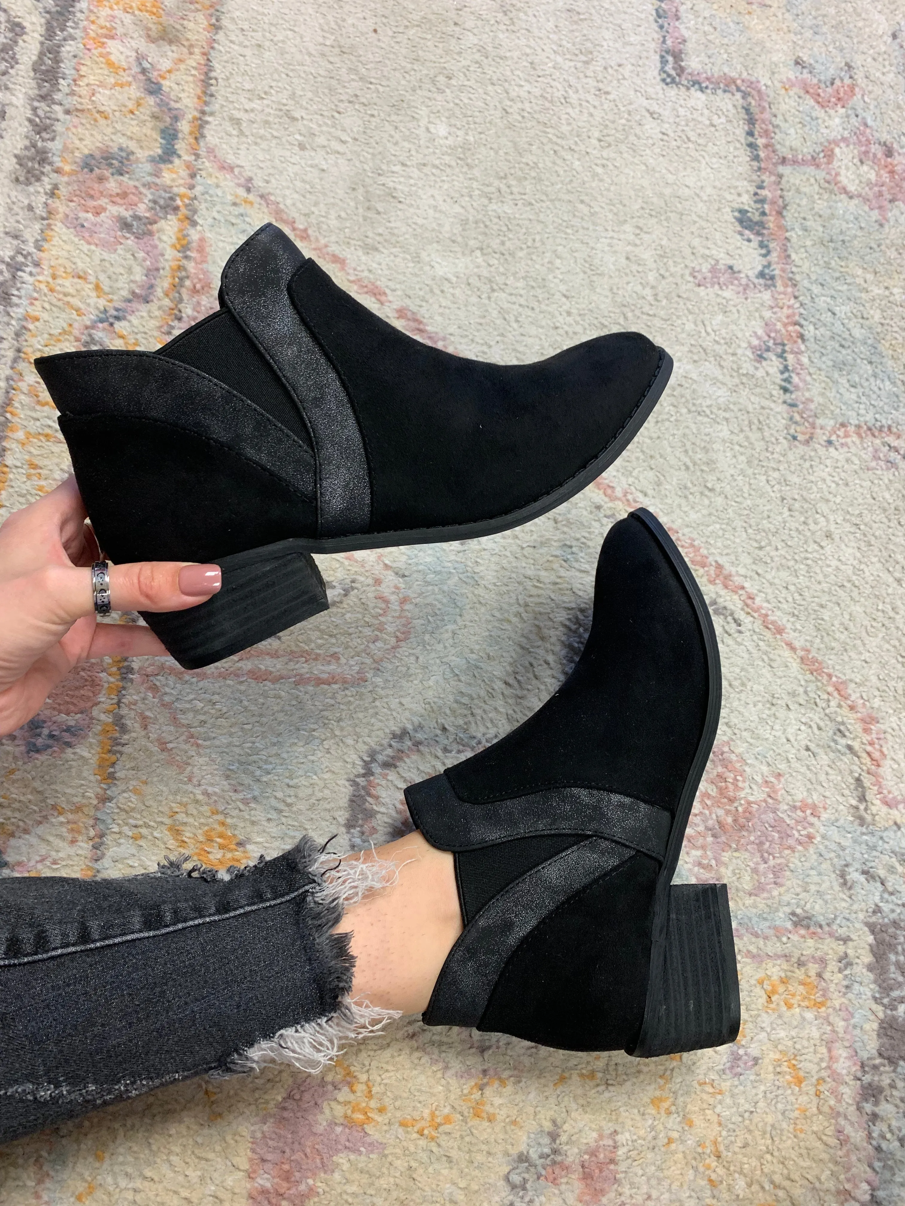 Crisp Boots - Black Metallic