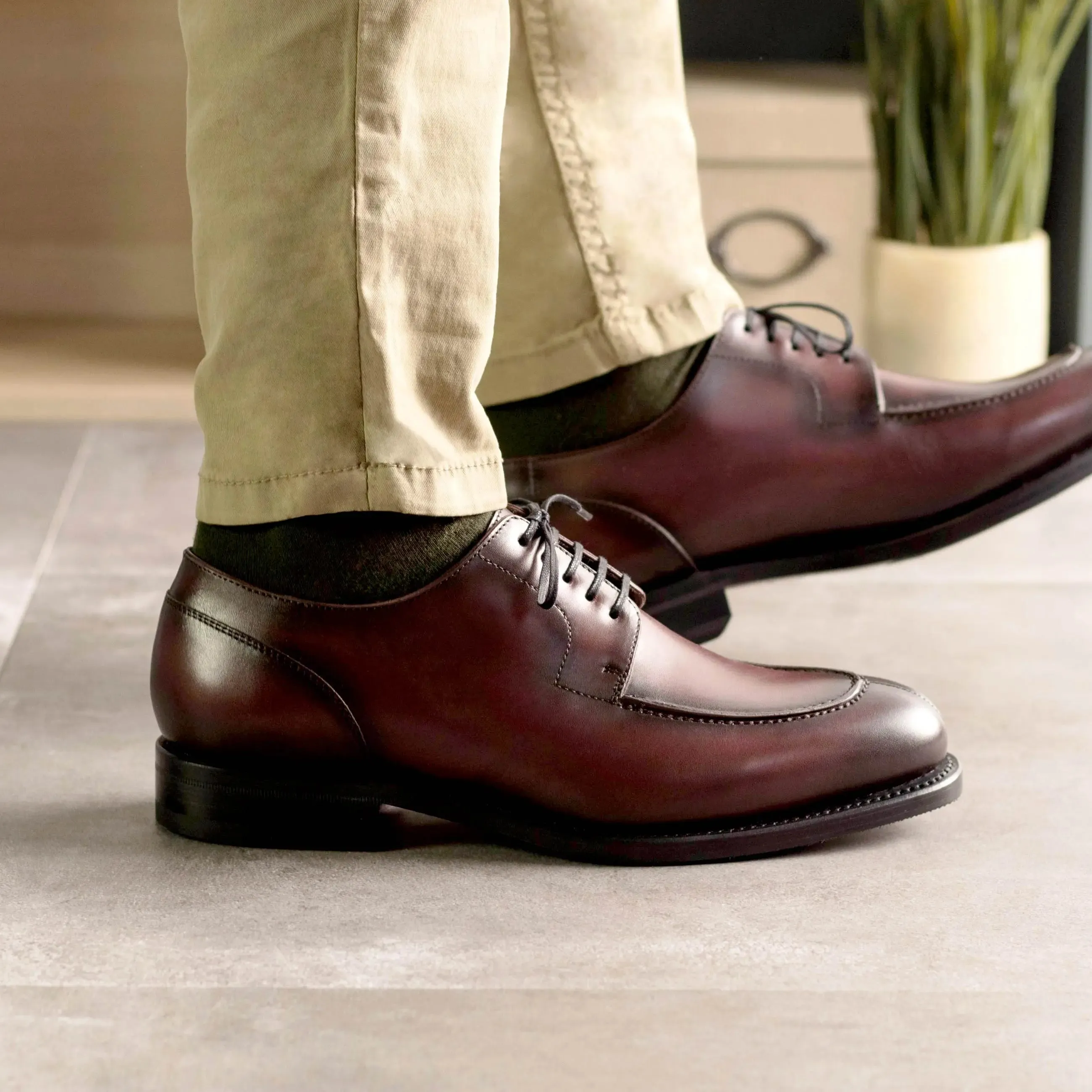 DapperFam Lorenzo in Burgundy Men's Italian Leather Derby Split Toe