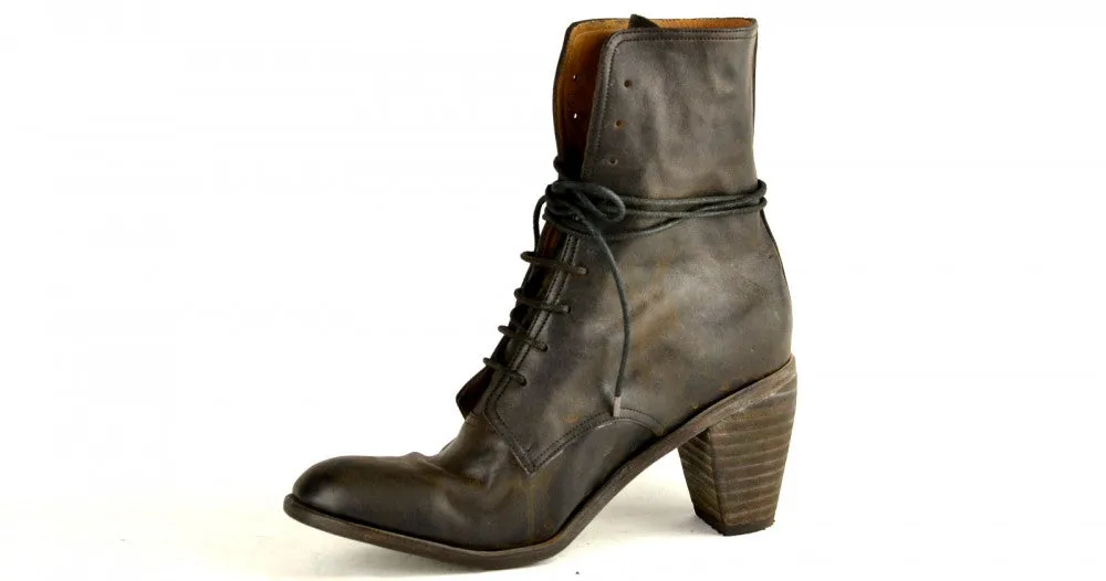 Derby Boot heel  | choc black horse