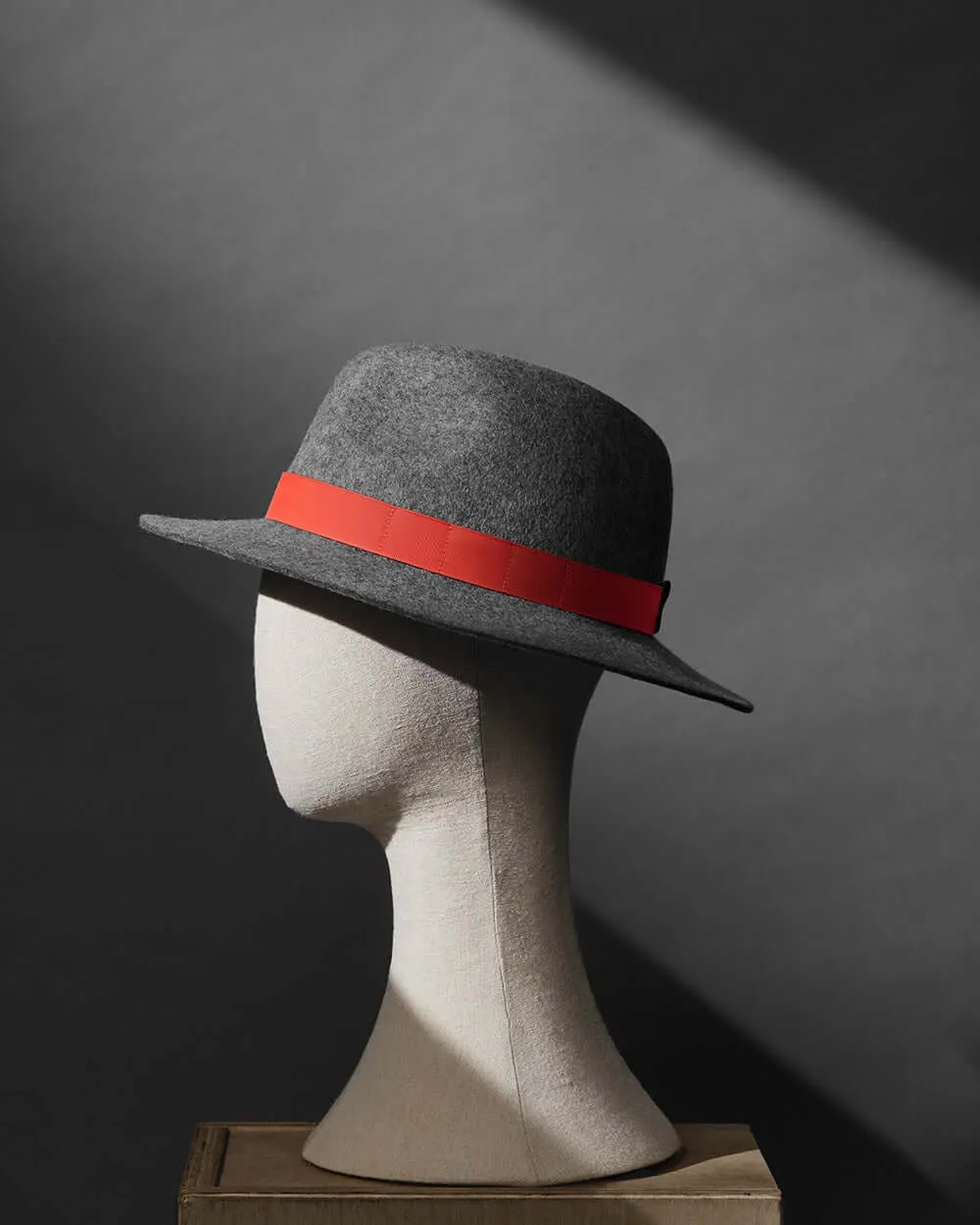 EdW Trimmed Felted Wool Fedora