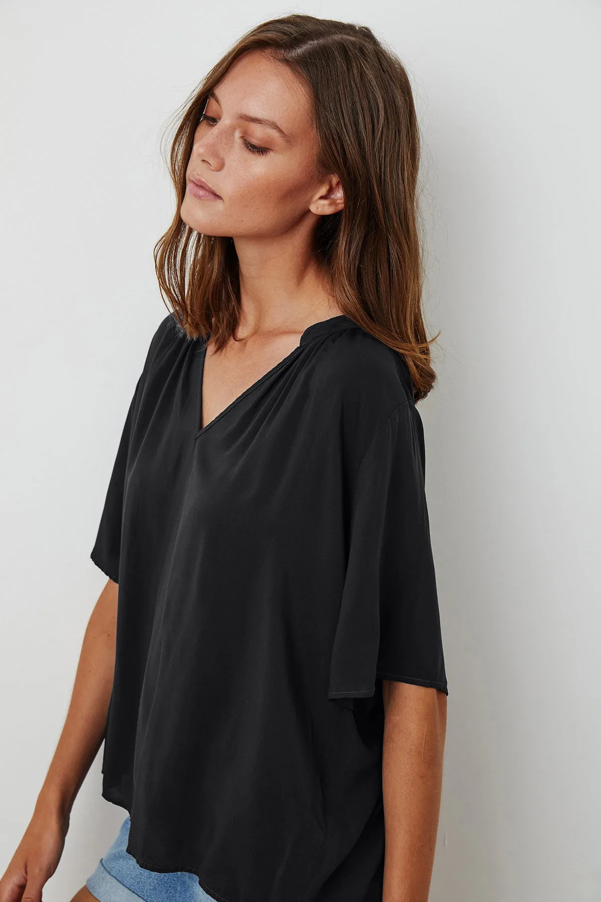 JAYCEE SPLIT NECK BLOUSE