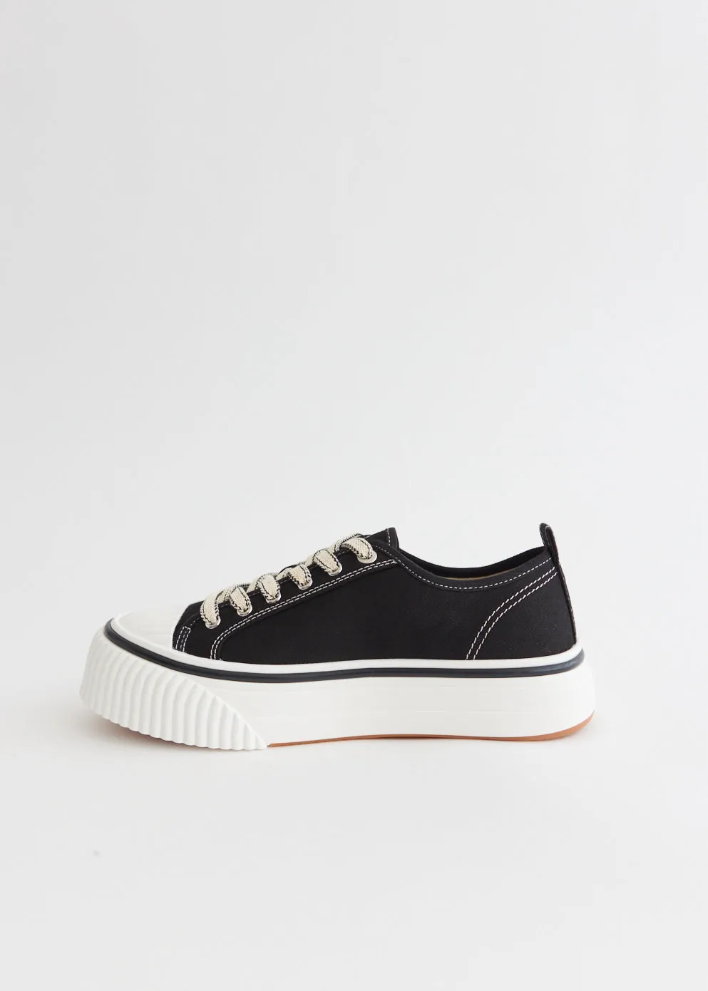 Low Top Ami Sneakers