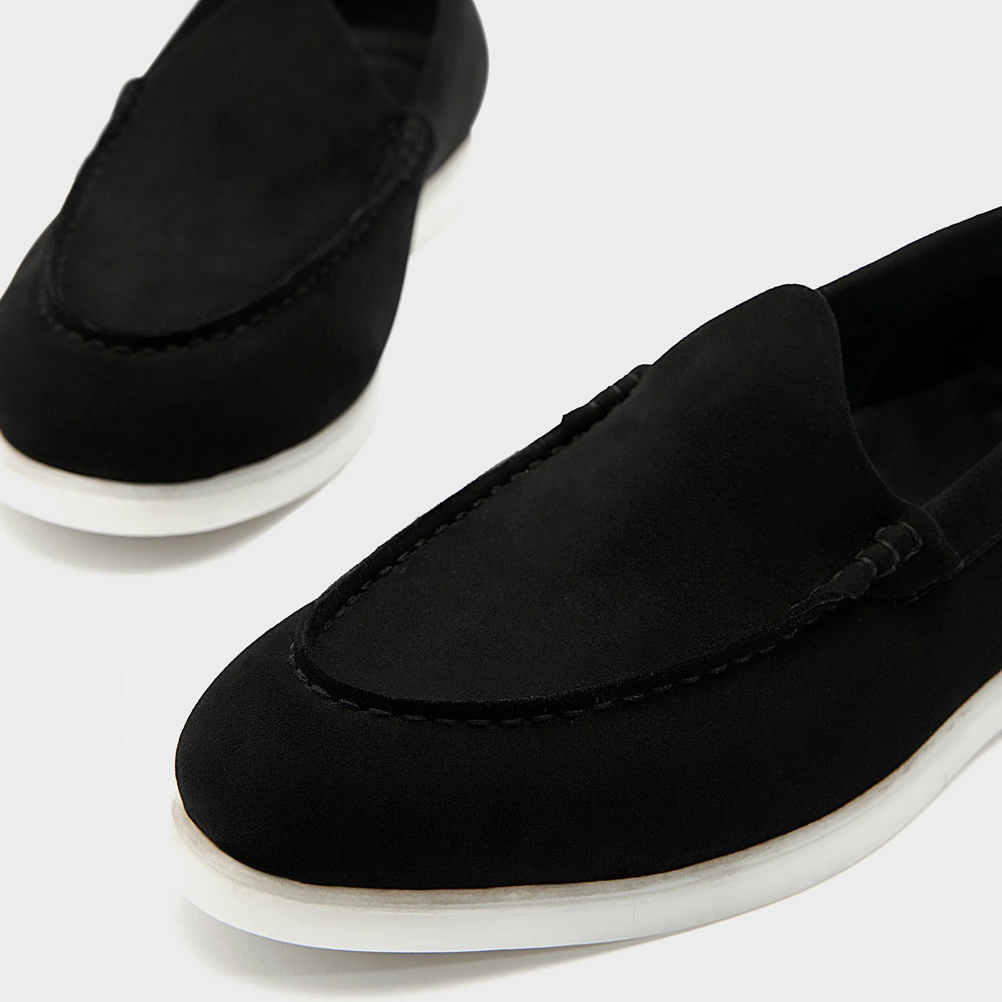 Nagra Loafer | Solid Black Suede