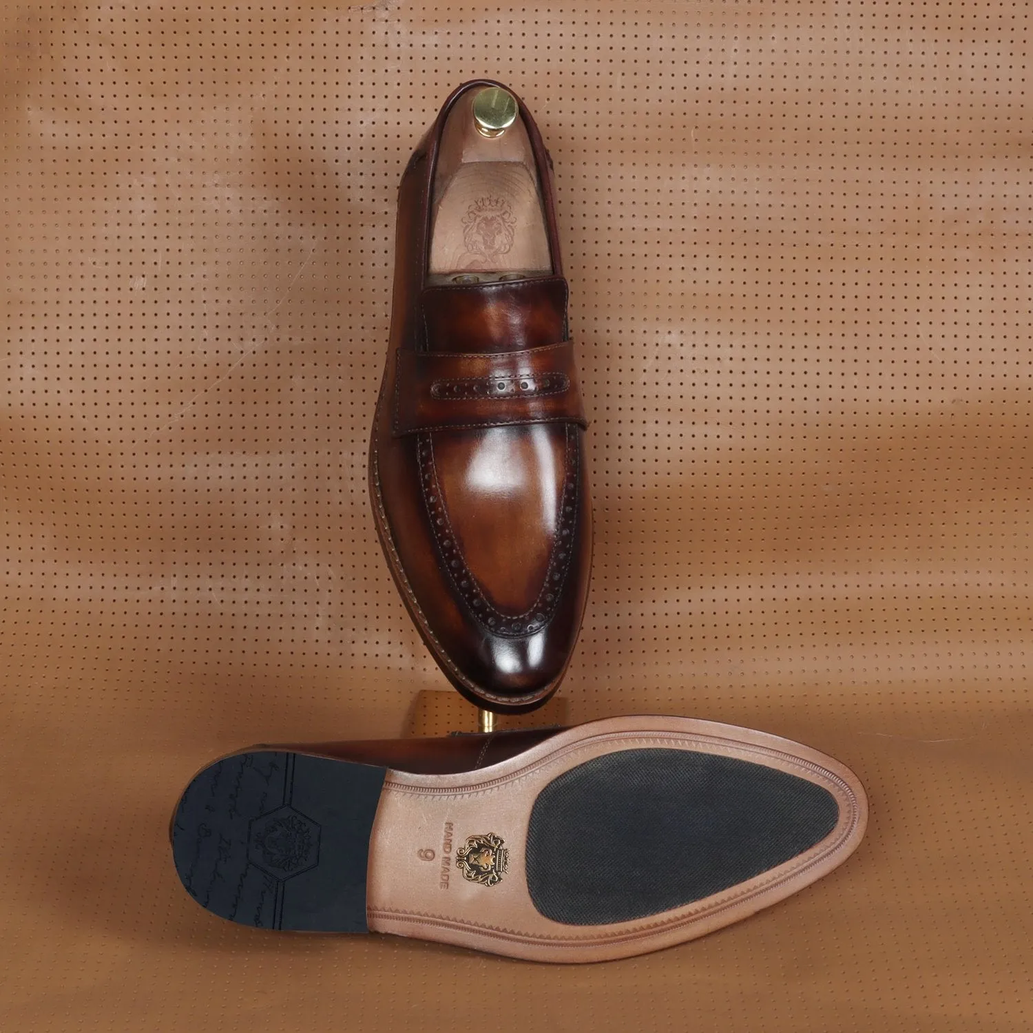 Patina Finish Leather Loafer with Brush Stroke Punching Apron Toe